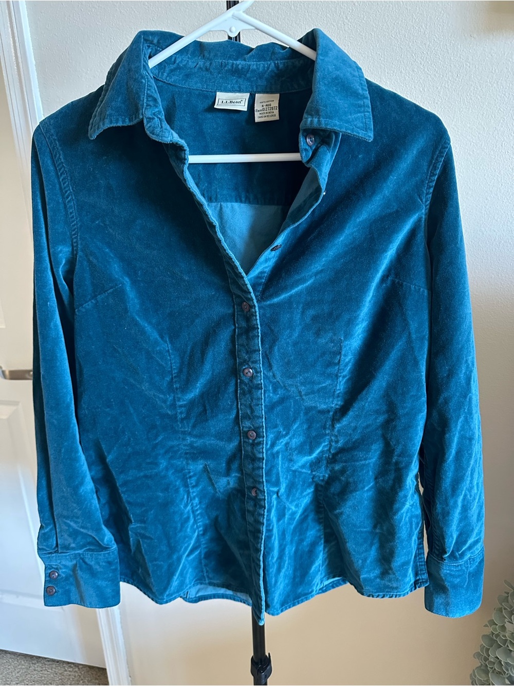 L.L. Bean Blue Velvet 100% Cotton Button-Up Shirt